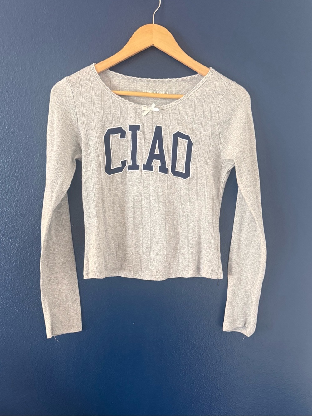 Aeropostale 'Seriously Soft' Women's Size M Grey Ribbed "CIAO" Long Sleeve Top